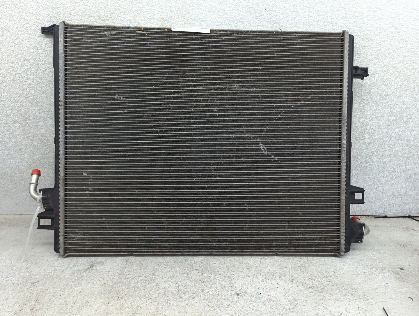 2023 Volvo S90 Radiator Oem - Oemusedautoparts1.com