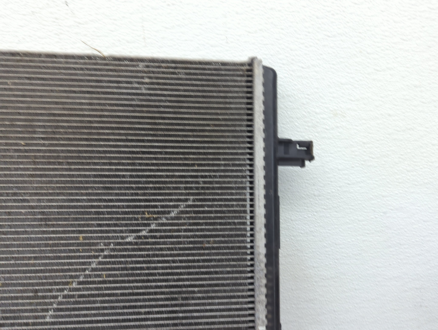 2023 Volvo S90 Radiator Oem - Oemusedautoparts1.com