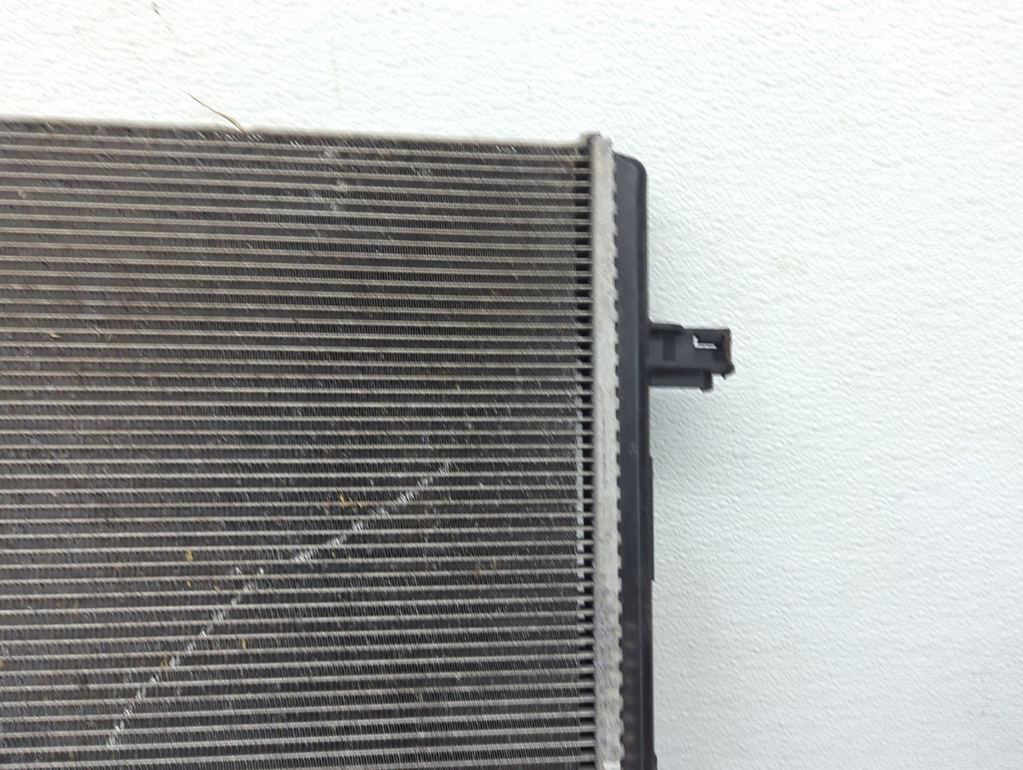 2023 Volvo S90 Radiator Oem - Oemusedautoparts1.com