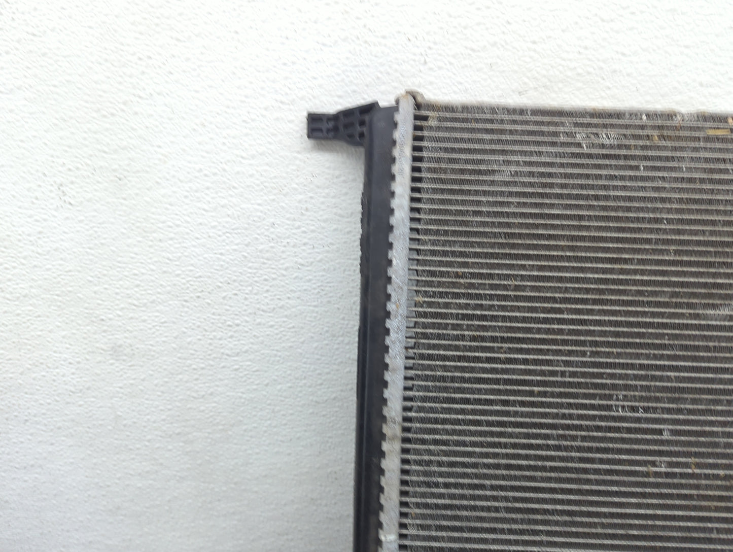 2023 Volvo S90 Radiator Oem - Oemusedautoparts1.com