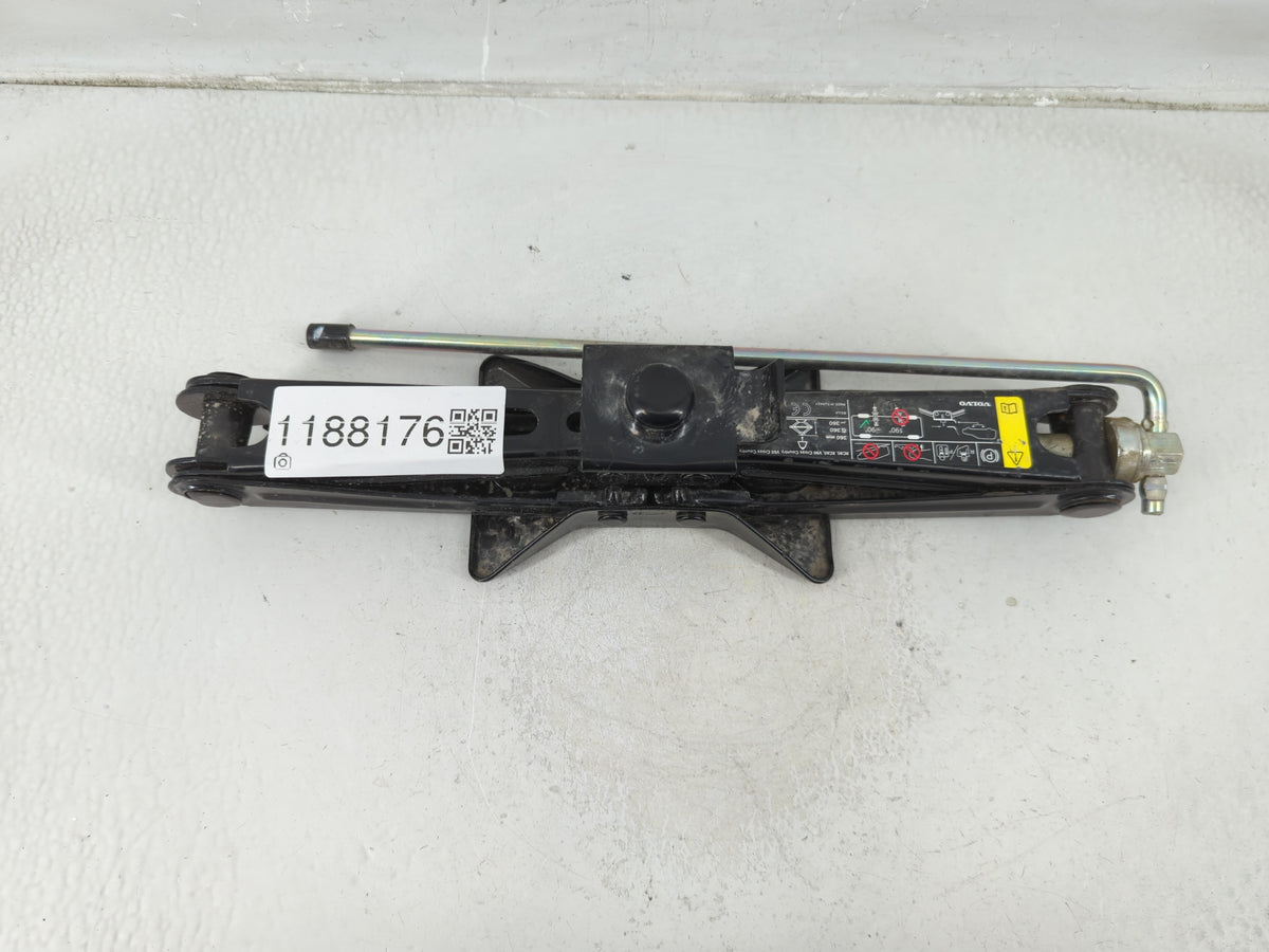 2023 Volvo Xc60 Spare Scissor Car Jack - Oemusedautoparts1.com