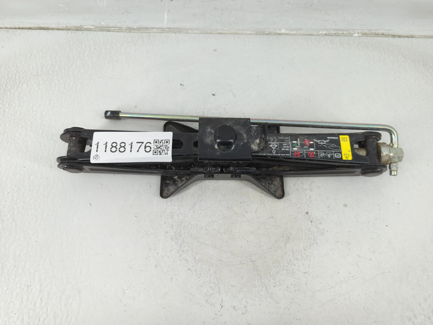 2023 Volvo Xc60 Spare Scissor Car Jack - Oemusedautoparts1.com