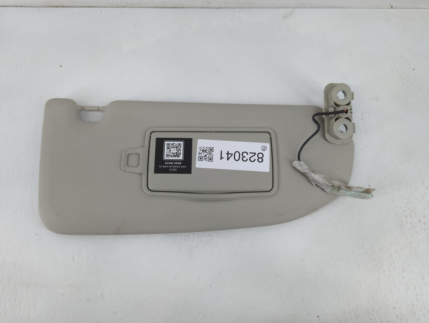 2018-2021 Volvo Xc60 Sun Visor Shade Replacement Passenger Right Mirror Fits Fits 2018 2019 2020 2021 OEM Used Auto Parts - 