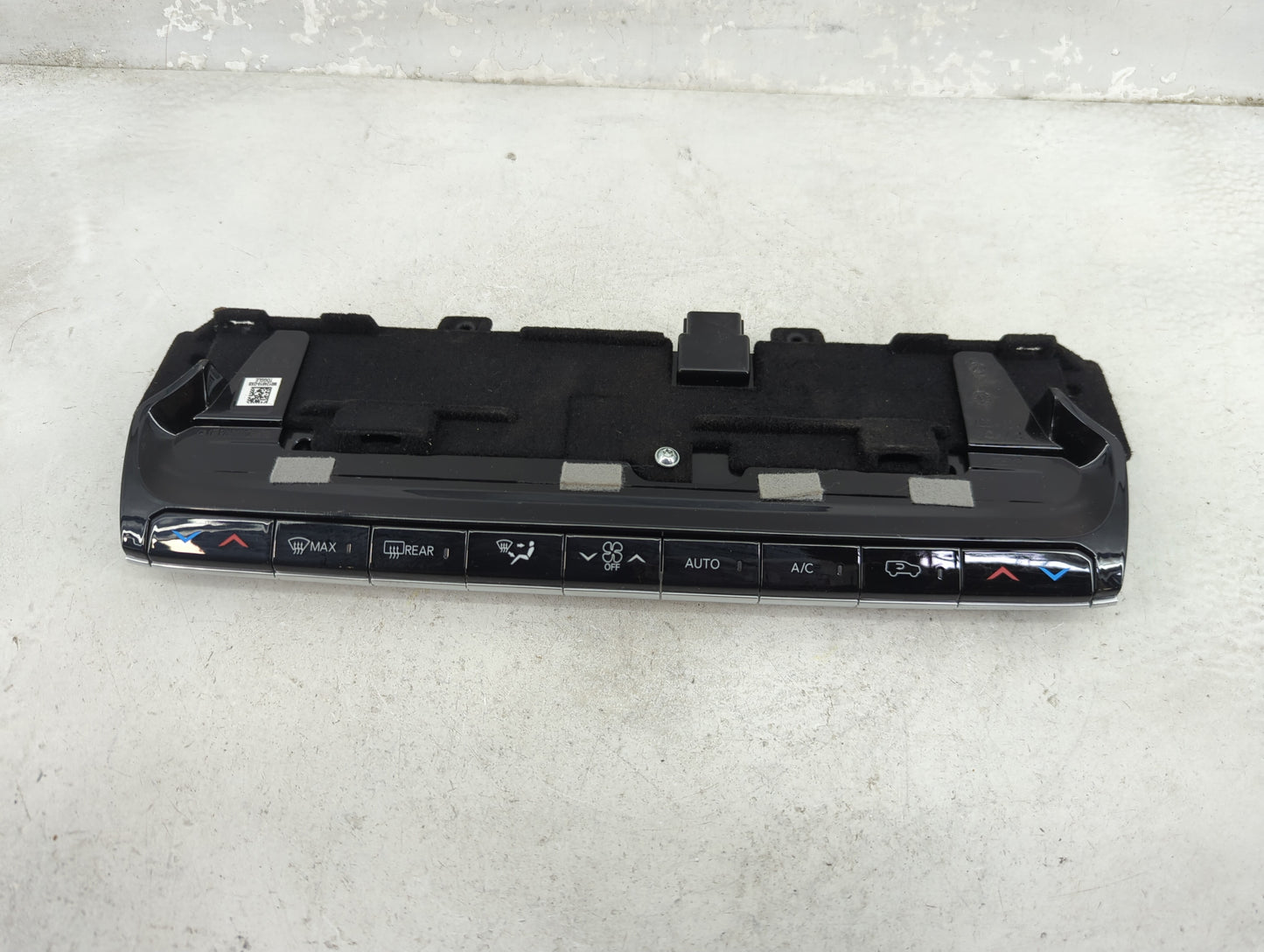 2023 Wagoneer Wagoneer Climate Control Module Temperature AC/Heater Replacement P/N:P68423823AG Fits OEM Used Auto Parts - O