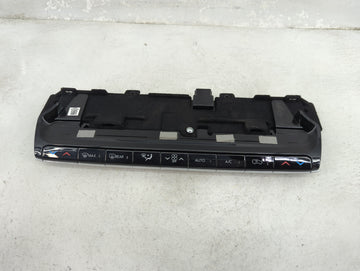 2023 Wagoneer Wagoneer Climate Control Module Temperature AC/Heater Replacement P/N:P68423823AG Fits OEM Used Auto Parts - O
