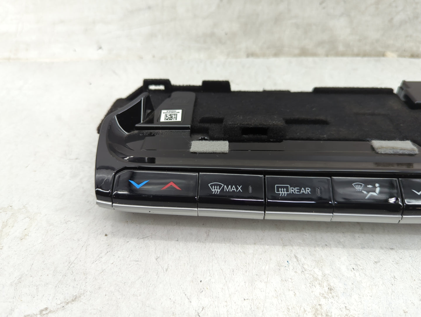 2023 Wagoneer Wagoneer Climate Control Module Temperature AC/Heater Replacement P/N:P68423822AG TKDKA061300200 Fits OEM Used