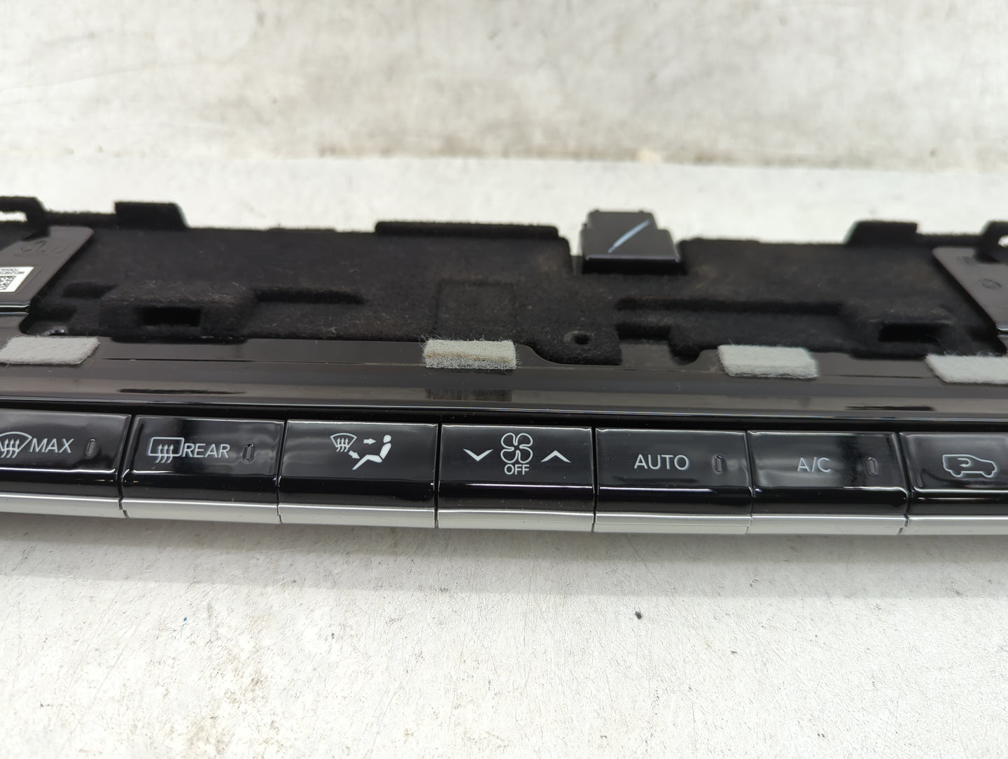 2023 Wagoneer Wagoneer Climate Control Module Temperature AC/Heater Replacement P/N:P68423822AG TKDKA061300200 Fits OEM Used