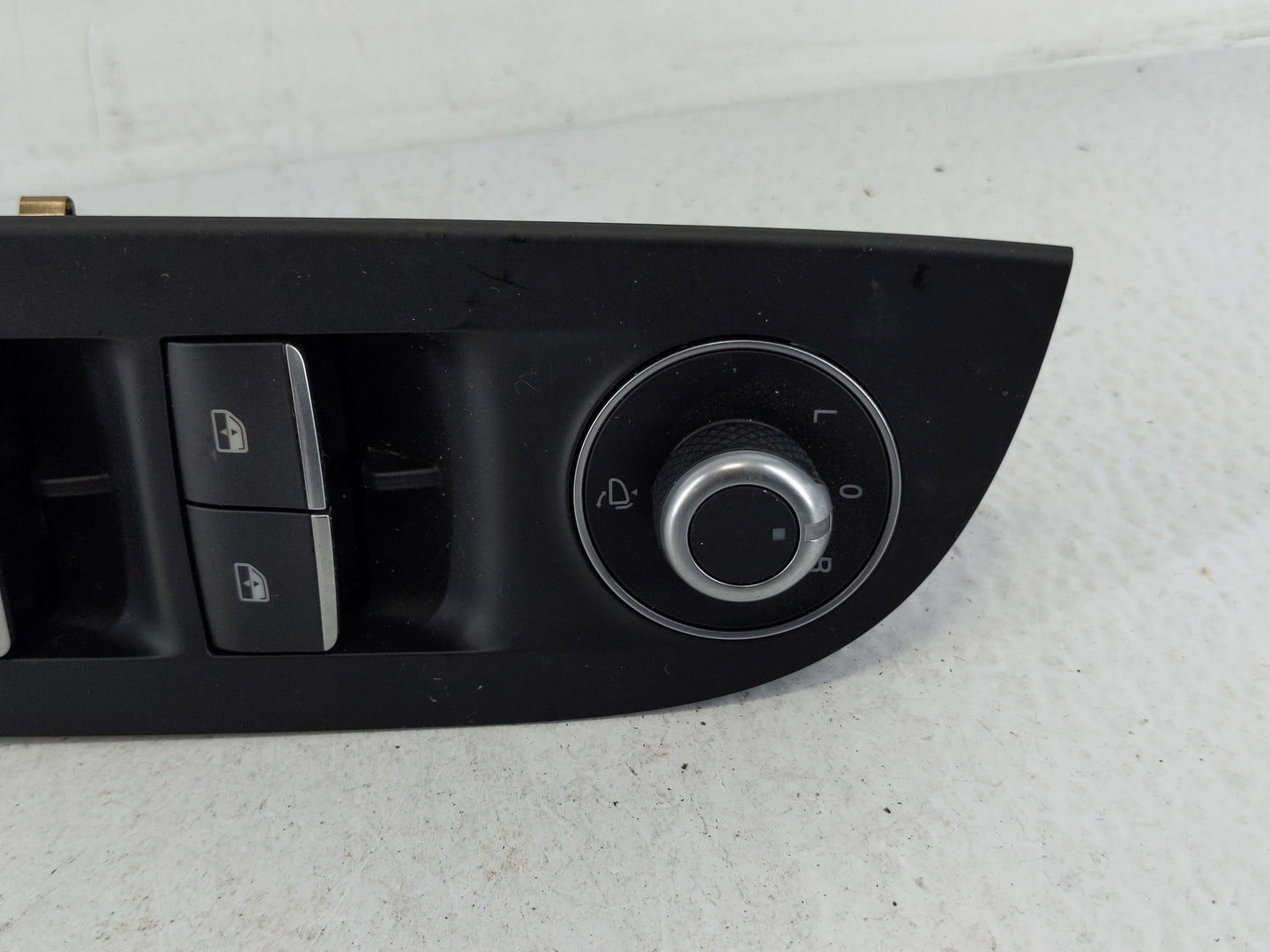 2024 Alfa Romeo Giulia Master Power Window Switch Replacement Driver Side Left P/N:01561291690 Fits OEM Used Auto Parts - Oe