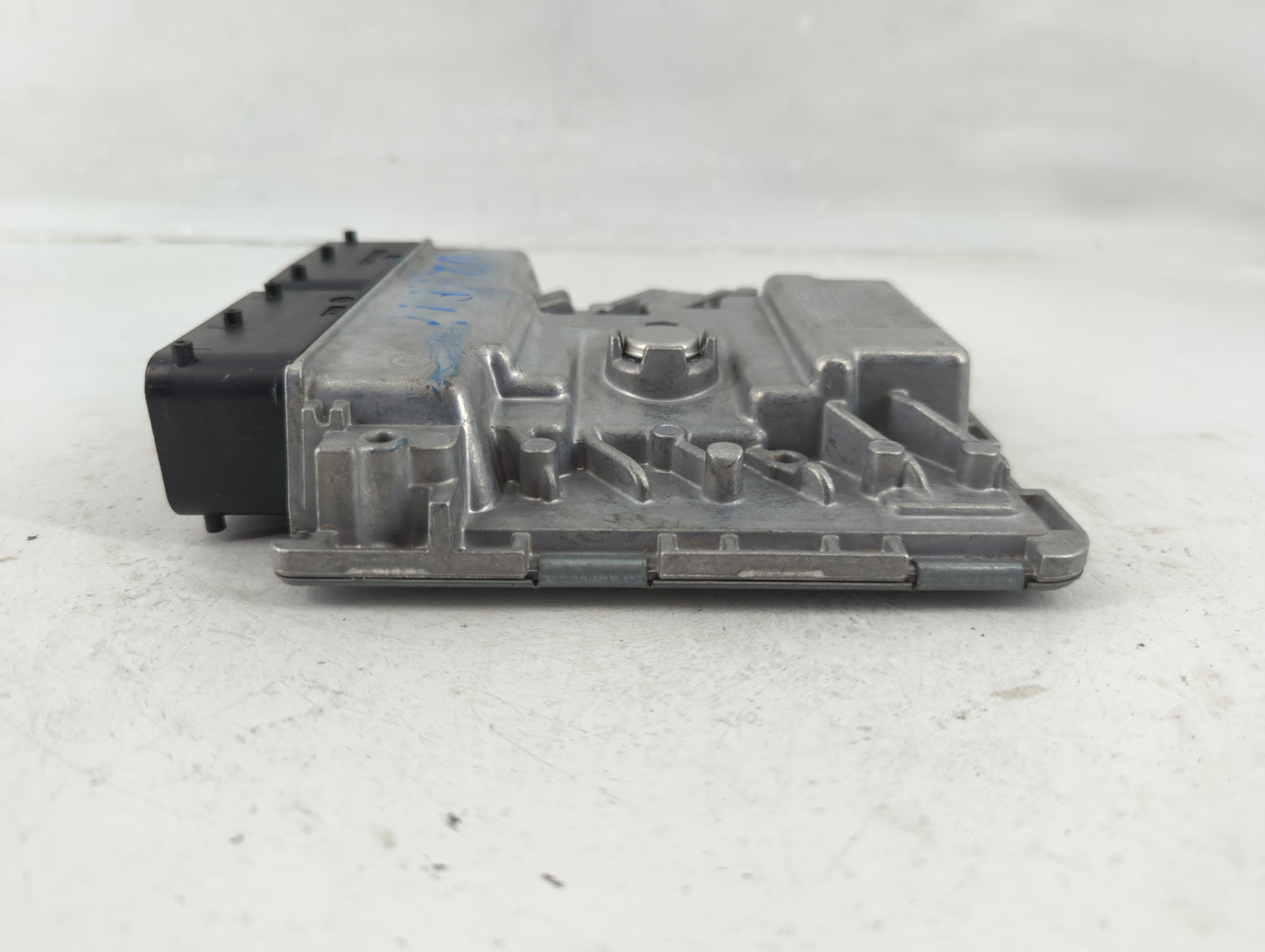 2024 Audi Q3 PCM Engine Control Computer ECU ECM PCU OEM P/N:06K 907 425 J Fits OEM Used Auto Parts - Oemusedautoparts1.com
