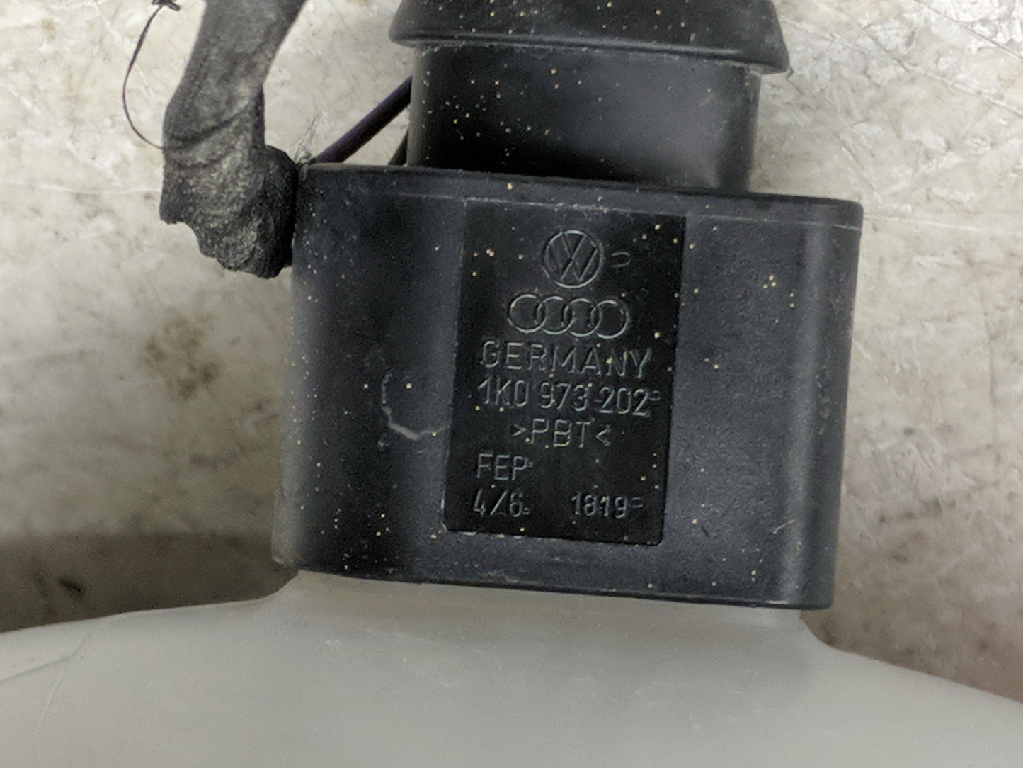 2024 Audi Q3 Radiator Coolant Overflow Expansion Tank Bottle - Oemusedautoparts1.com