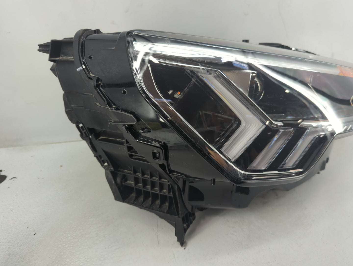 2019-2022 Audi Q3 Passenger Right Oem Head Light Headlight Lamp - Oemusedautoparts1.com