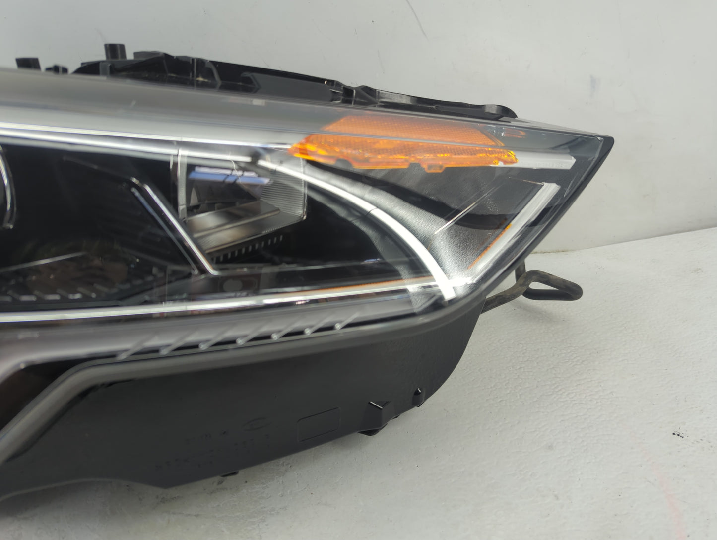 2019-2022 Audi Q3 Passenger Right Oem Head Light Headlight Lamp - Oemusedautoparts1.com