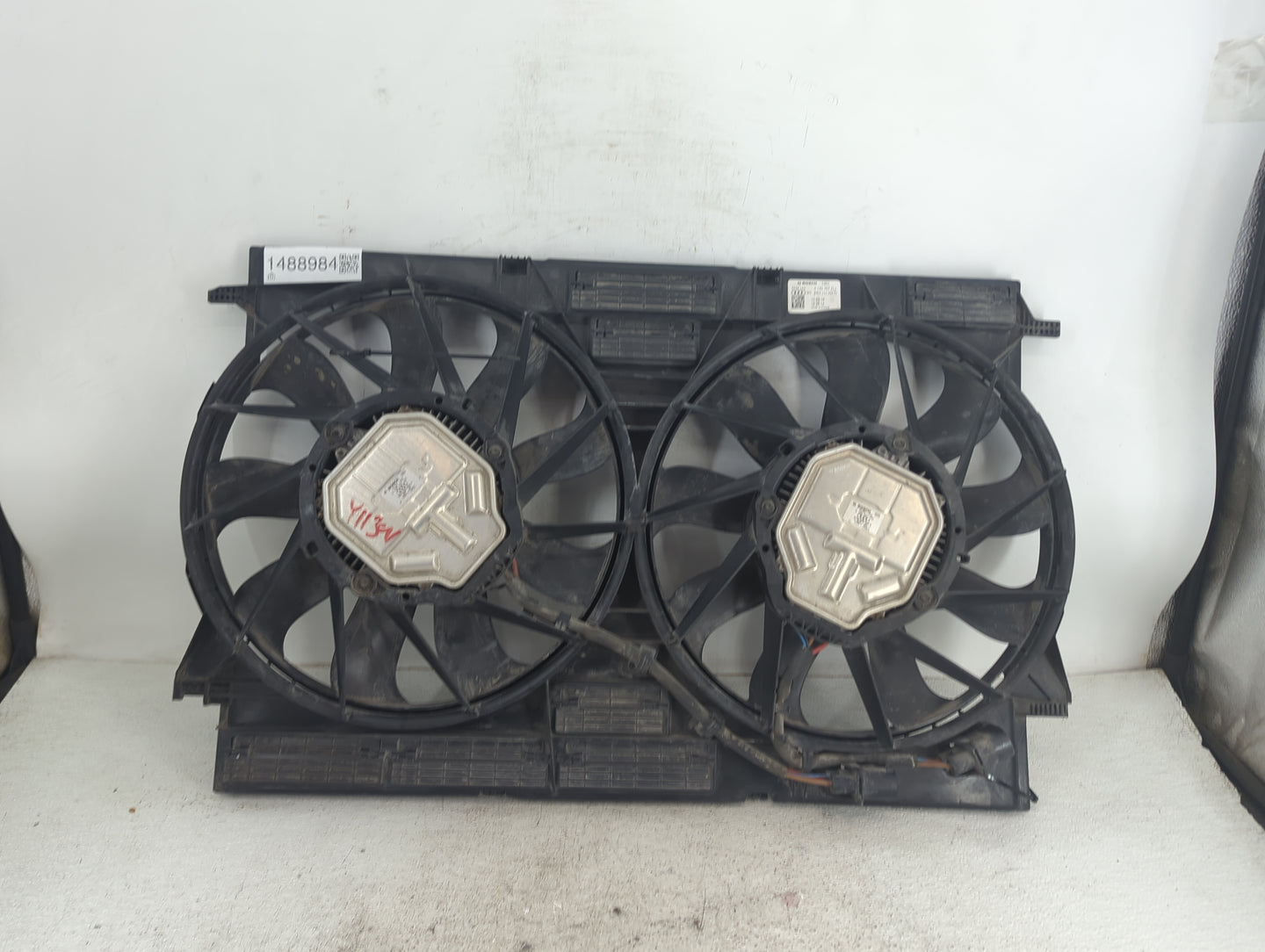 2017-2022 Audi Q7 Electric Radiator Cooling Fan Motor Assembly P/N:0130707411 8W0121003D Fits Fits 2017 2018 2019 2020 2021 