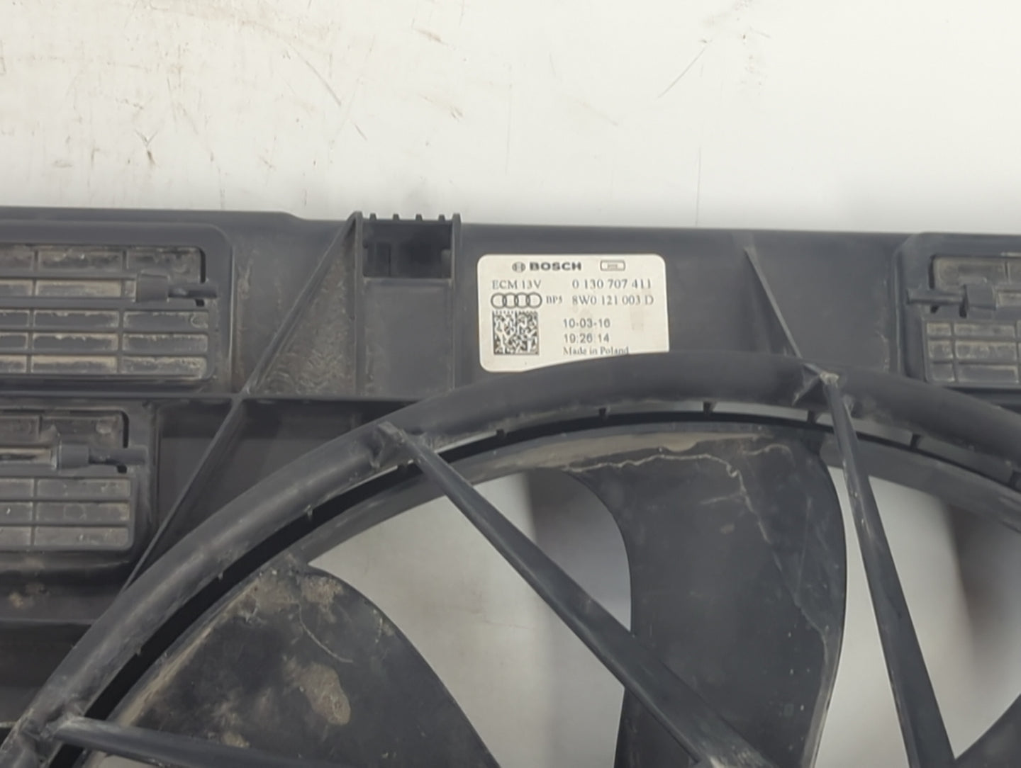 2017-2022 Audi Q7 Electric Radiator Cooling Fan Motor Assembly P/N:0130707411 8W0121003D Fits Fits 2017 2018 2019 2020 2021 