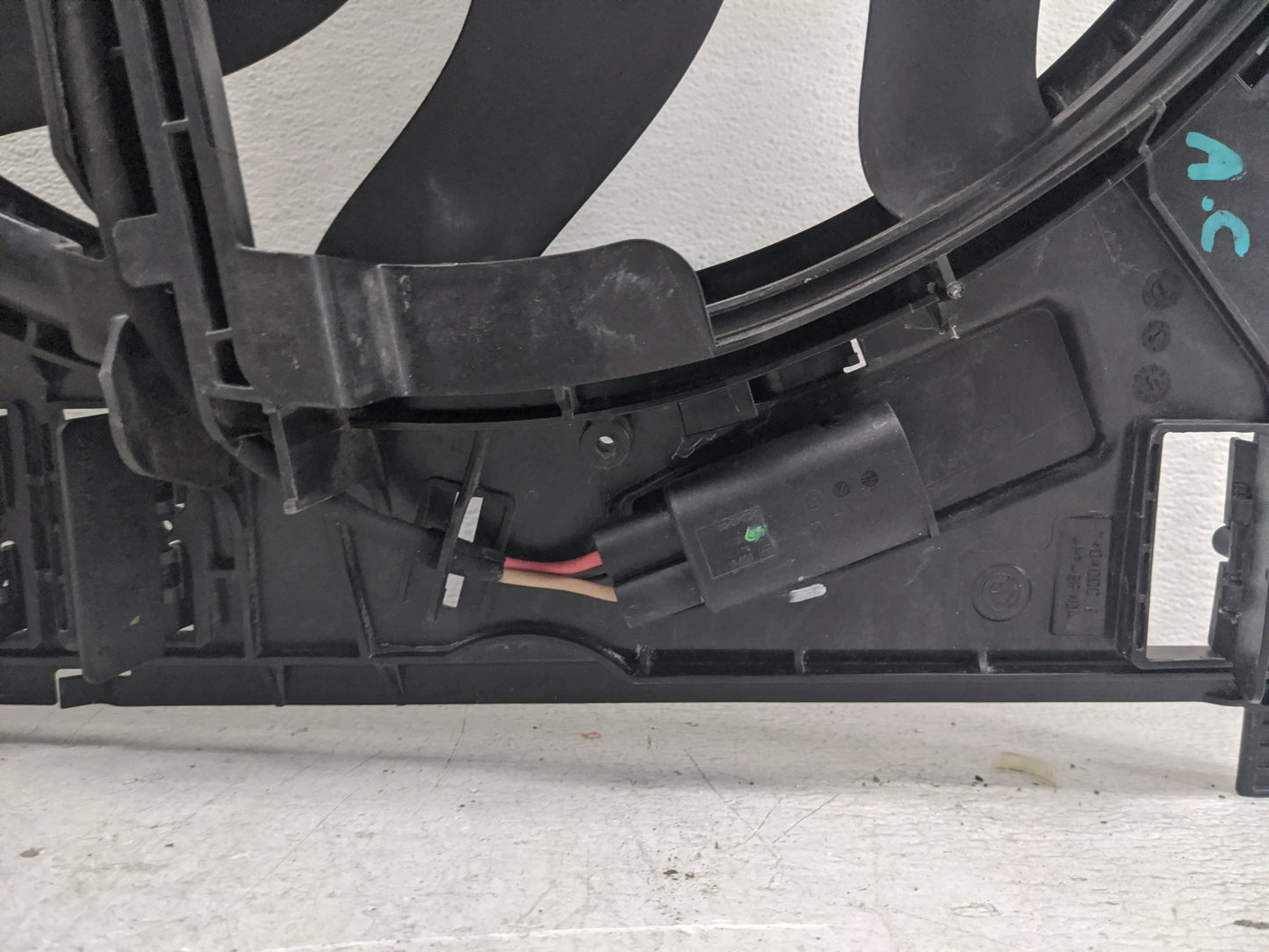 2019-2021 Bmw 330i Electric Radiator Cooling Fan Motor Assembly 1460888 - Oemusedautoparts1.com