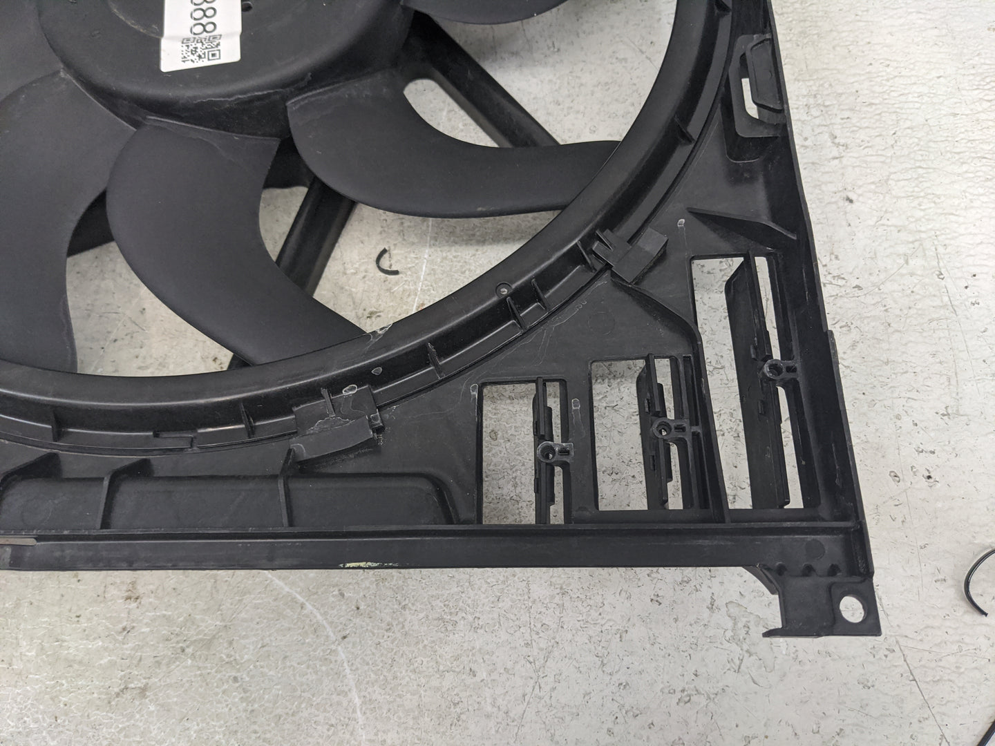 2019-2021 Bmw 330i Electric Radiator Cooling Fan Motor Assembly 1460888 - Oemusedautoparts1.com