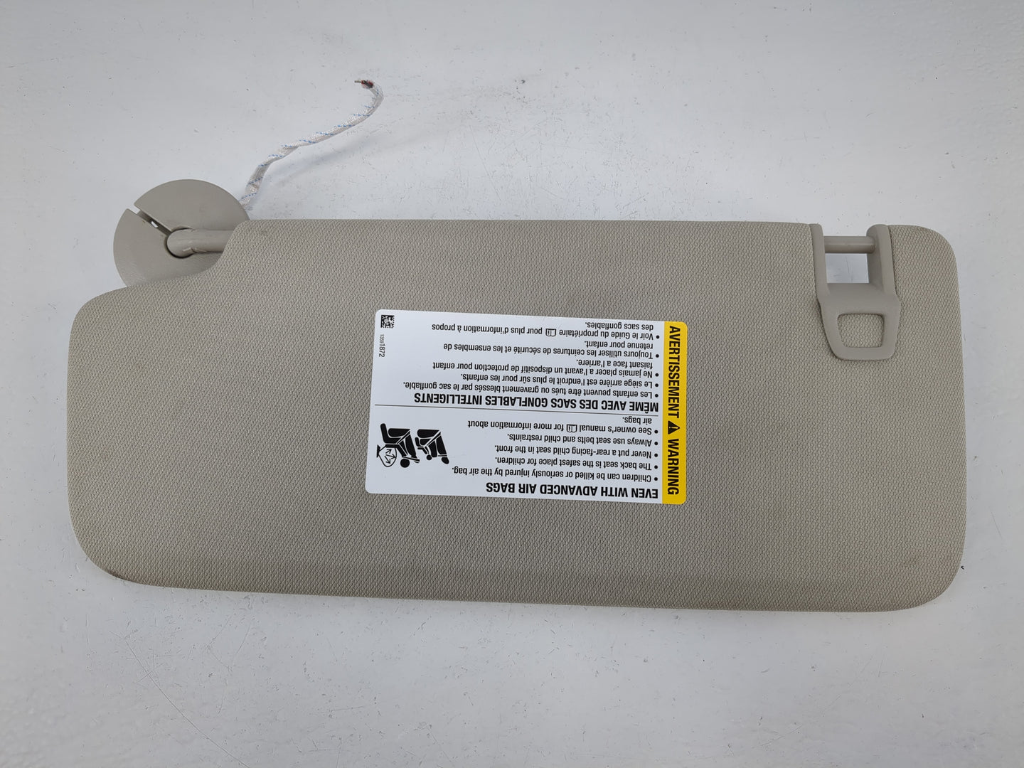2024 Buick Encore Sun Visor Shade Replacement Passenger Right Mirror Fits OEM Used Auto Parts - Oemusedautoparts1.com