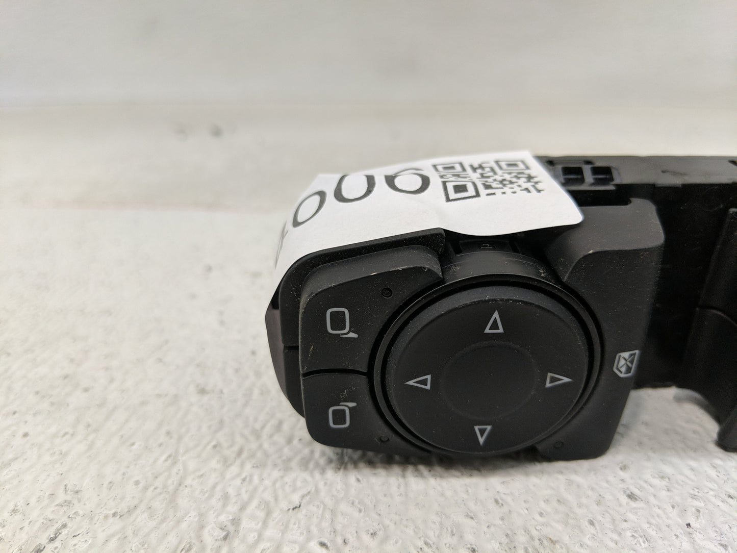 2020-2021 Buick Encore Master Power Window Switch Replacement Driver Side Left P/N:9BFL3464 Fits OEM Used Auto Parts - Oemus