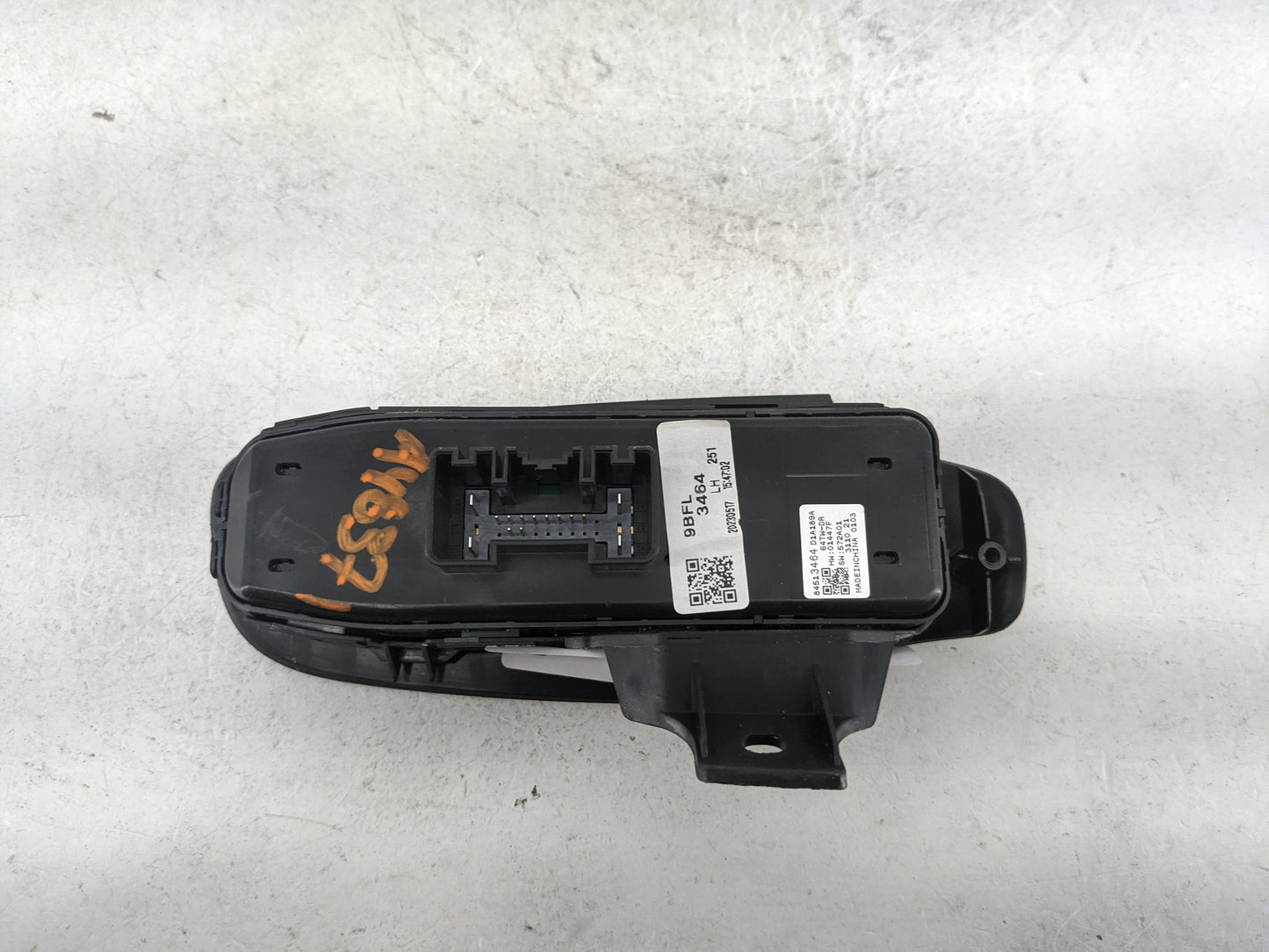 2020-2021 Buick Encore Master Power Window Switch Replacement Driver Side Left P/N:84513464 D1A189A, 64TW-DR Fits Fits 2020 