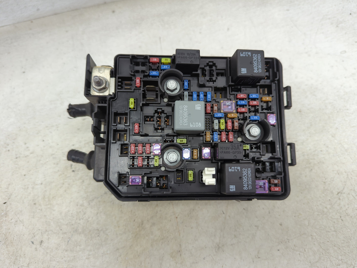2020-2021 Buick Encore Gx Fusebox Fuse Box Panel Relay Module P/N:42784465 84095362, 84095363 Fits Fits 2020 2021 OEM Used A