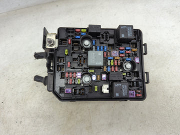 2020-2021 Buick Encore Gx Fusebox Fuse Box Panel Relay Module P/N:42784465 84095362, 84095363 Fits Fits 2020 2021 OEM Used A