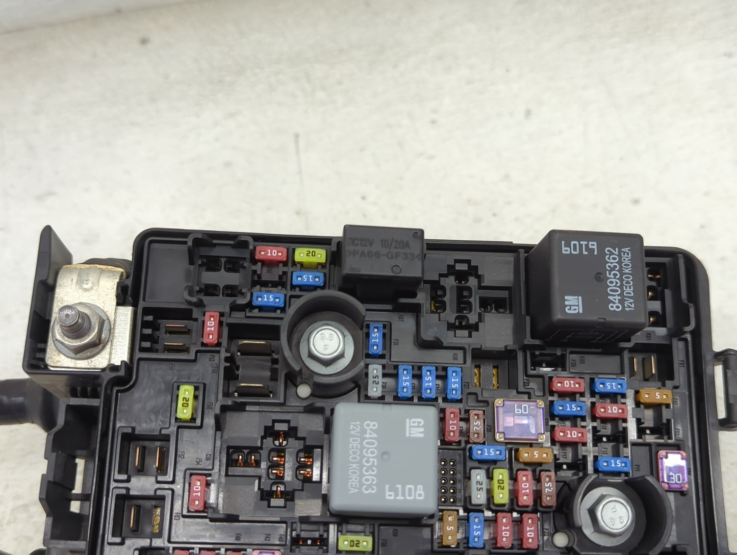 2020-2021 Buick Encore Gx Fusebox Fuse Box Panel Relay Module P/N:42784465 84095362, 84095363 Fits Fits 2020 2021 OEM Used A