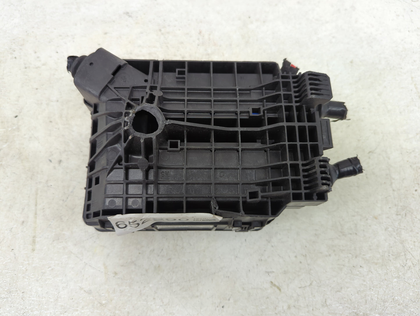 2020-2021 Buick Encore Gx Fusebox Fuse Box Panel Relay Module P/N:42784465 84095362, 84095363 Fits Fits 2020 2021 OEM Used A