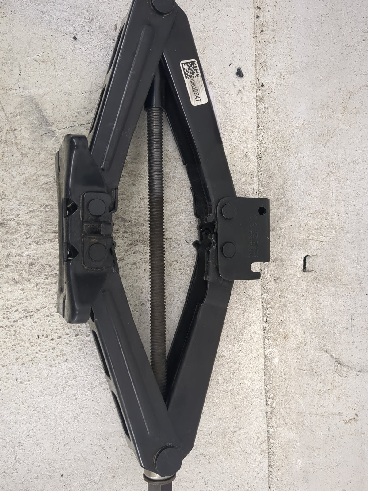 2024 Buick Envista Spare Scissor Car Jack - Oemusedautoparts1.com