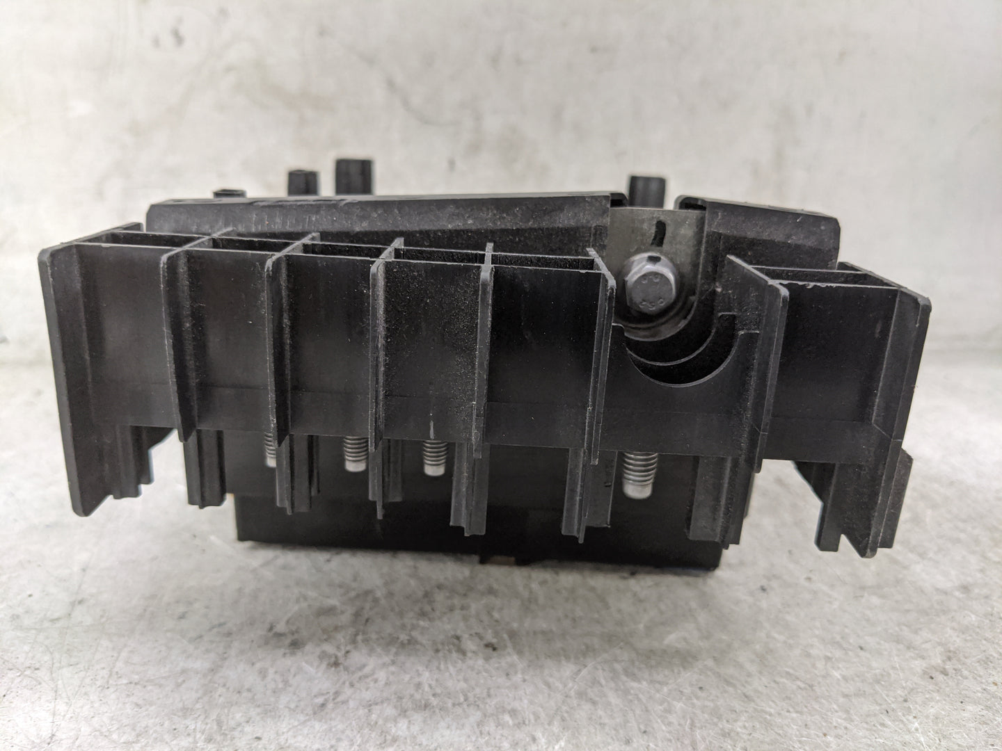 2024 Cadillac Xt4 Fusebox Fuse Box Panel Relay Module P/N:42826609 8632300000000X, 527691421, 23087, 230328, FGFD0462 Fits O