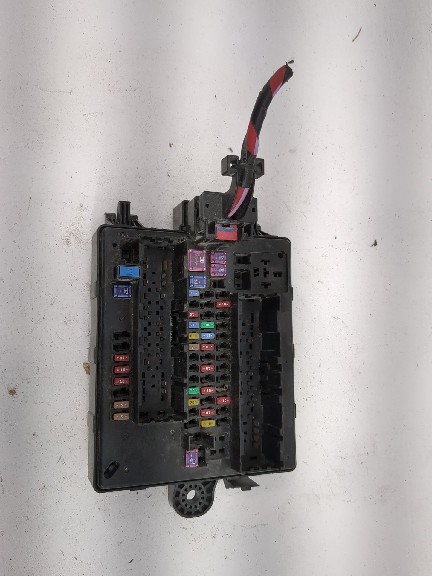 2024 Chevrolet Blazer Fusebox Fuse Box Panel Relay Module P/N:84412832 Fits OEM Used Auto Parts - Oemusedautoparts1.com