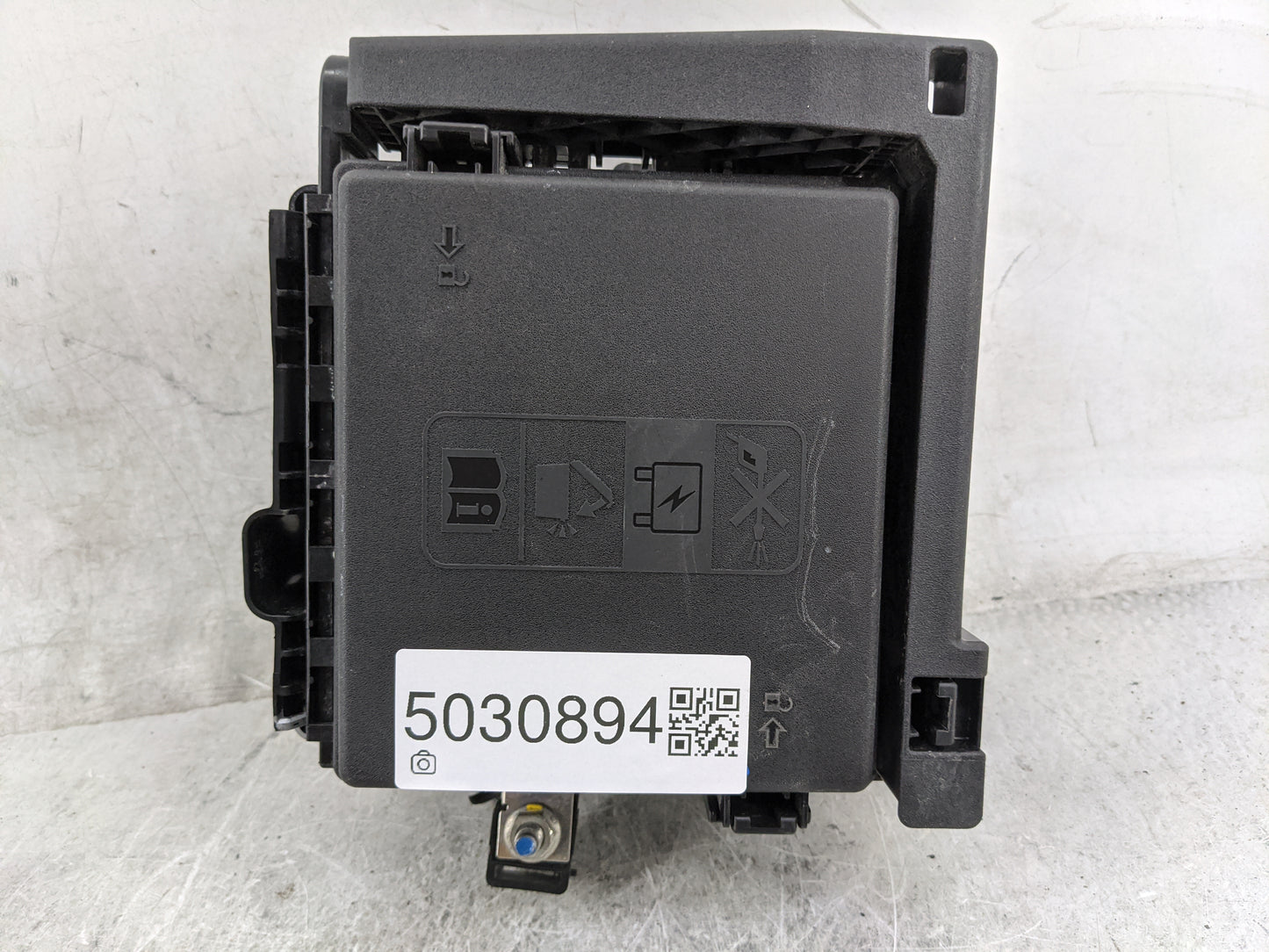 2020-2021 Chevrolet Blazer Fusebox Fuse Box Panel Relay Module P/N:7171-4521-30 7154-0836-30 Fits Fits 2020 2021 OEM Used Au