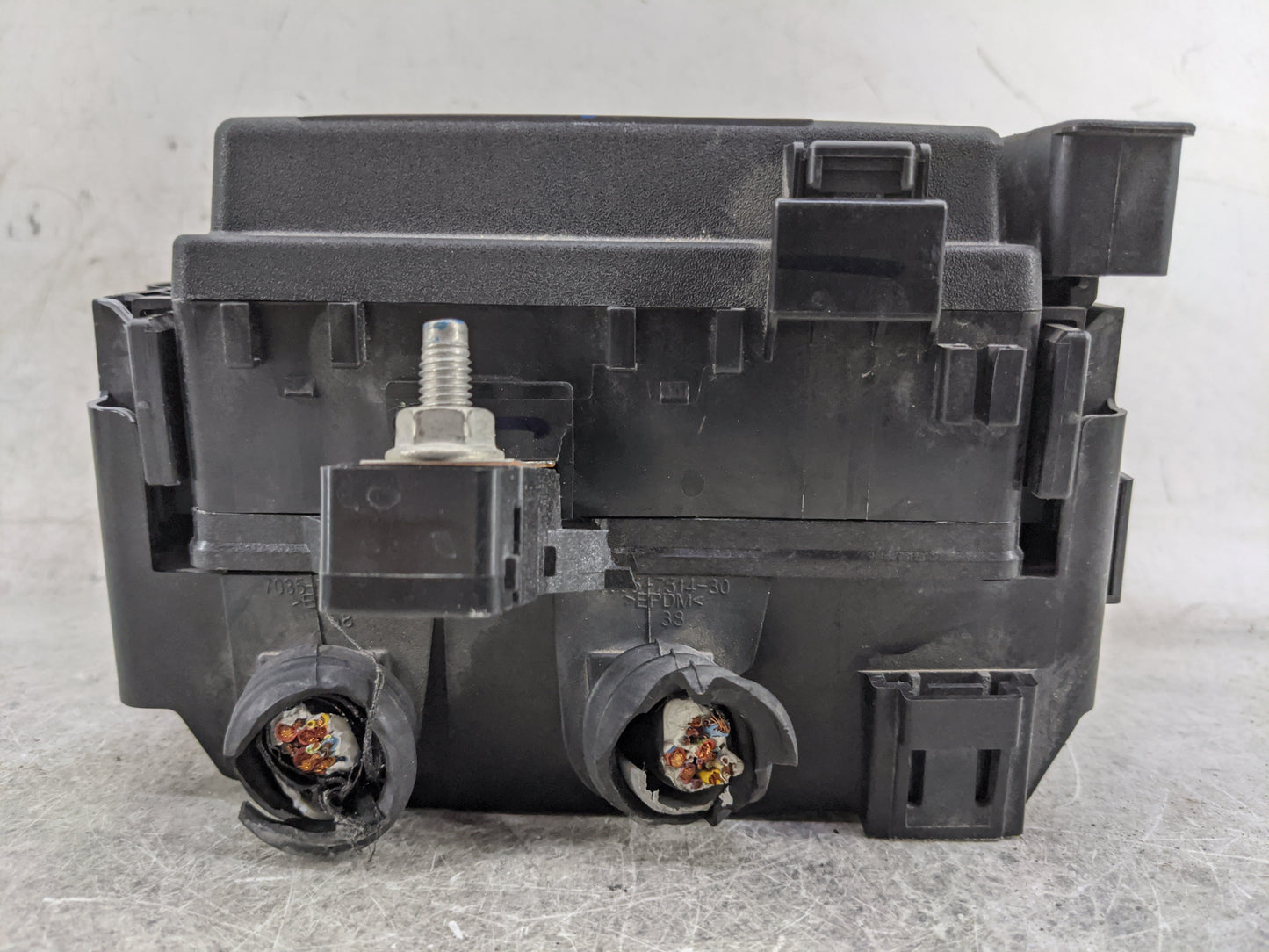 2020-2021 Chevrolet Blazer Fusebox Fuse Box Panel Relay Module P/N:7171-4521-30 7154-0836-30 Fits Fits 2020 2021 OEM Used Au