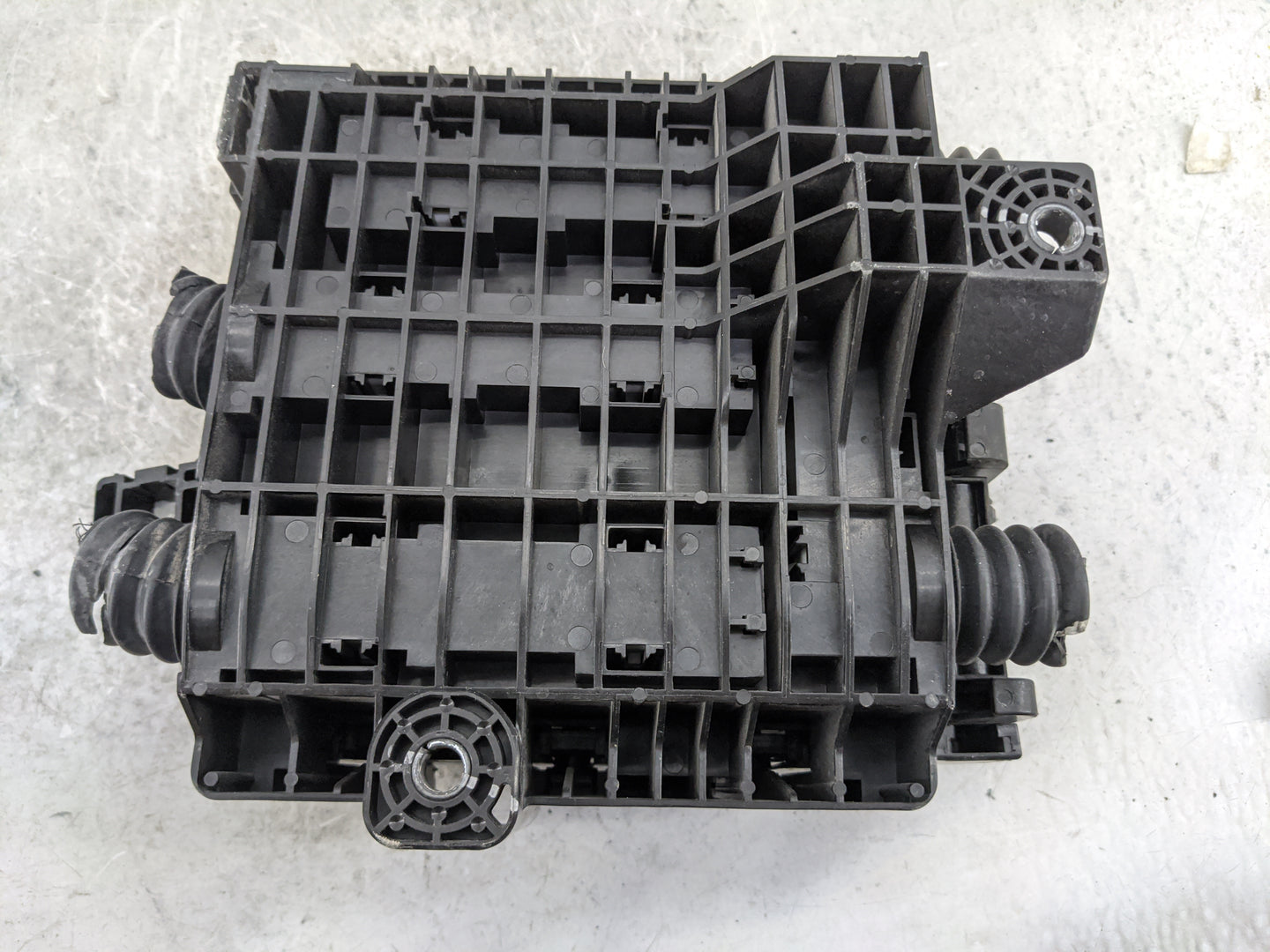 2020-2021 Chevrolet Blazer Fusebox Fuse Box Panel Relay Module P/N:7171-4521-30 7154-0836-30 Fits Fits 2020 2021 OEM Used Au