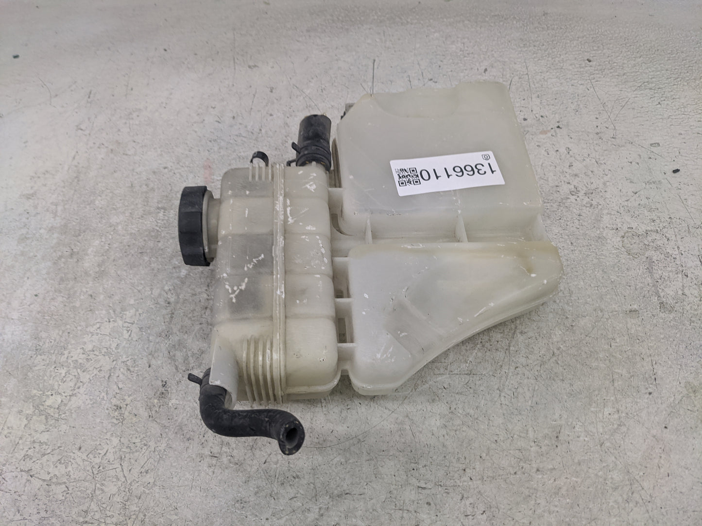 2016 Chevrolet Camaro Radiator Coolant Overflow Expansion Tank Bottle 1366110 - Oemusedautoparts1.com
