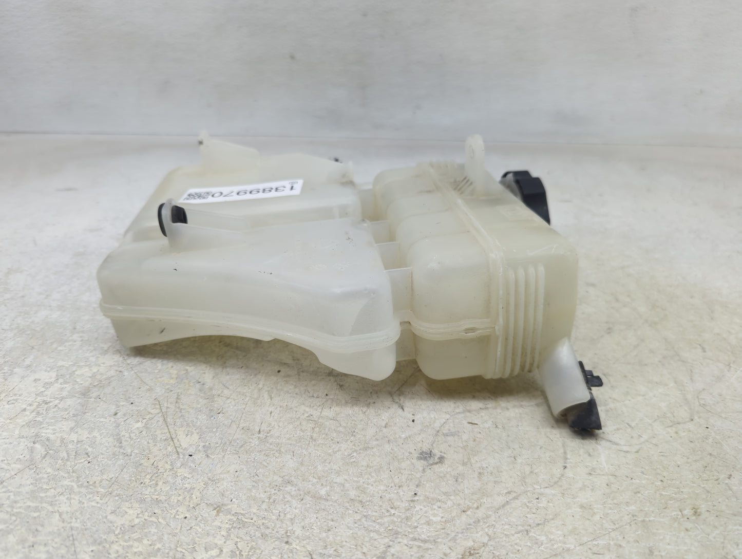 2016 Chevrolet Camaro Radiator Coolant Overflow Expansion Tank Bottle 1389970 - Oemusedautoparts1.com
