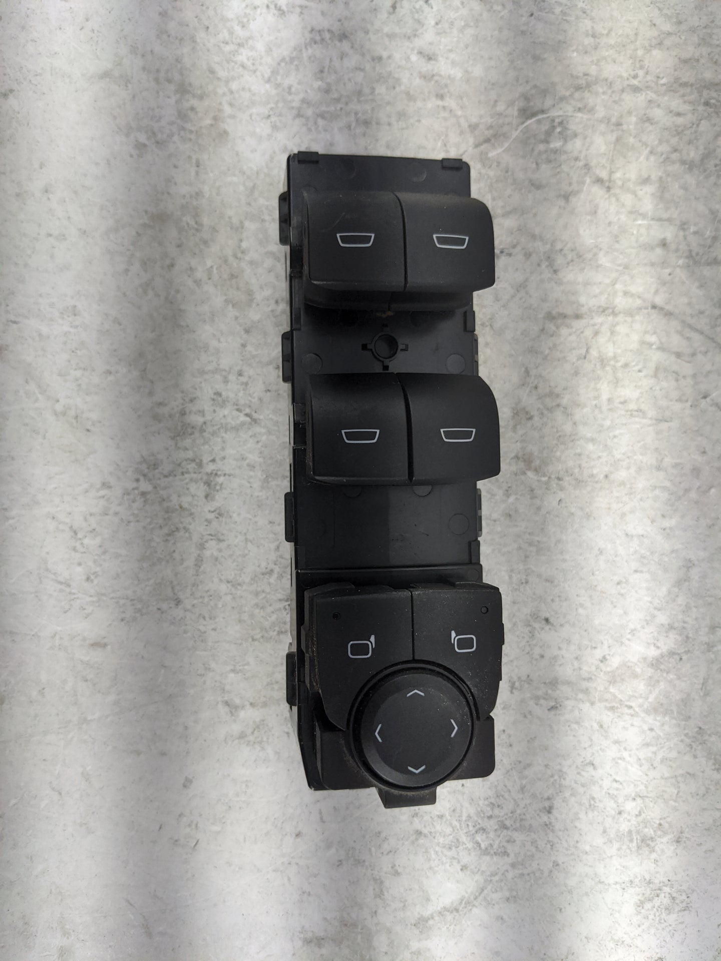 2024 Chevrolet Colorado Master Power Window Switch Replacement Driver Side Left P/N:86824536 120056907 Fits OEM Used Auto Pa