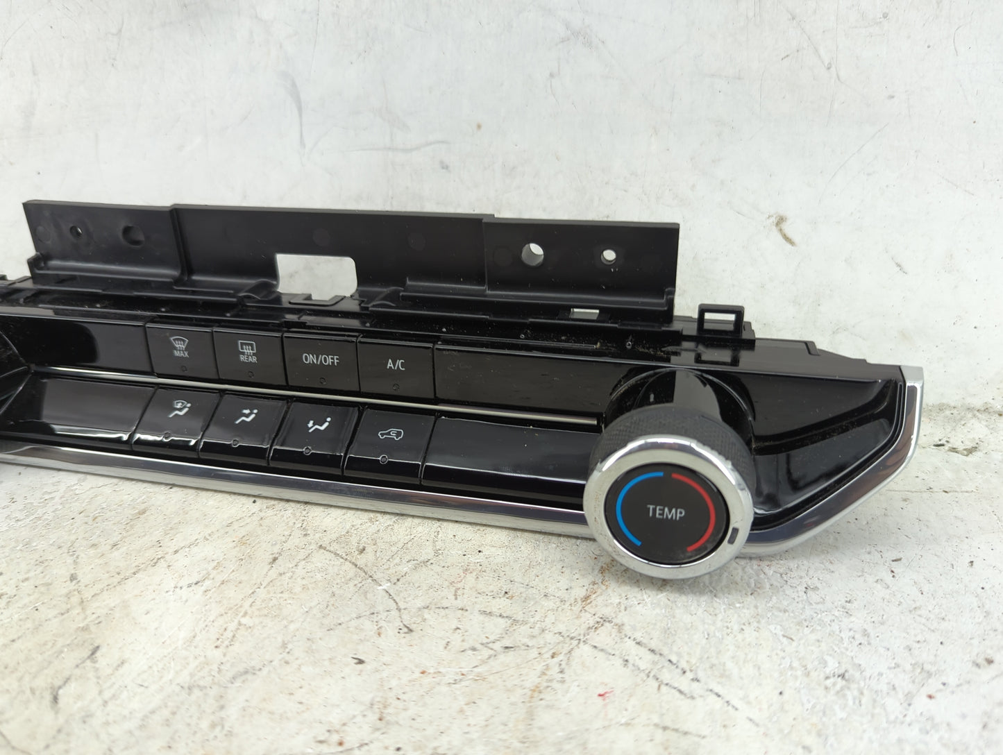 2024 Chevrolet Colorado Climate Control Module Temperature AC/Heater Replacement P/N:86516181 13537385 Fits OEM Used Auto Pa
