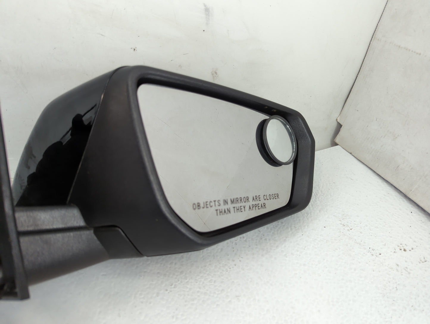 2024 Chevrolet Equinox Passenger Side View Mirror - Right Door Mirror OEM Used - Oemusedautoparts1.com