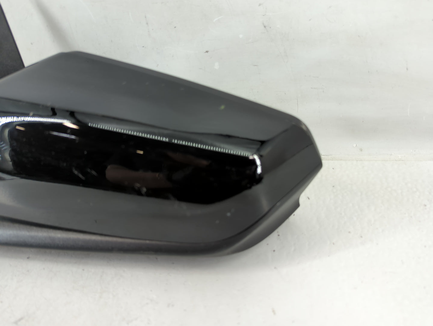 2024 Chevrolet Equinox Driver Side View Mirror - Left Door Mirror OEM Used - Oemusedautoparts1.com
