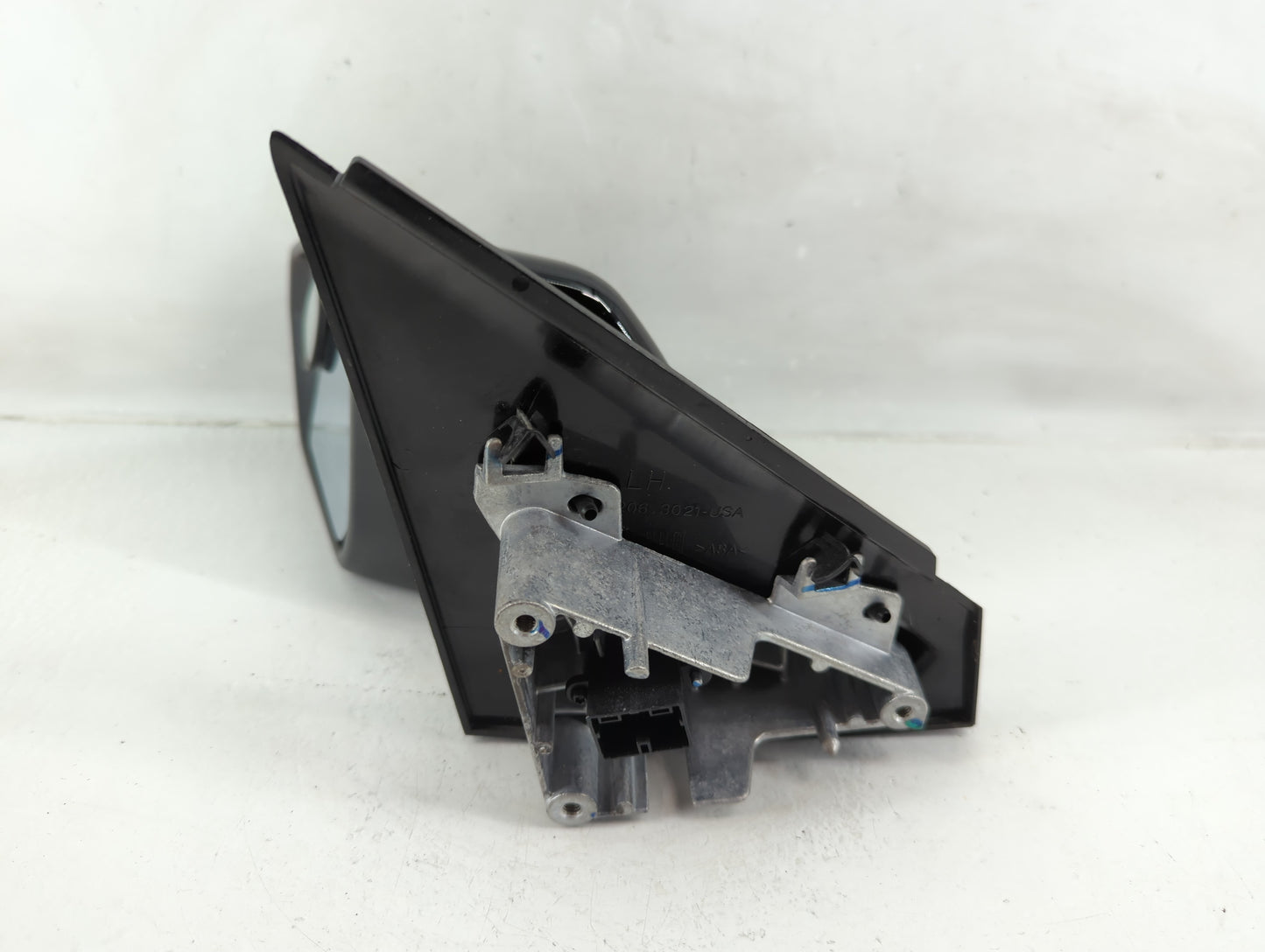 2024 Chevrolet Equinox Driver Side View Mirror - Left Door Mirror OEM Used - Oemusedautoparts1.com