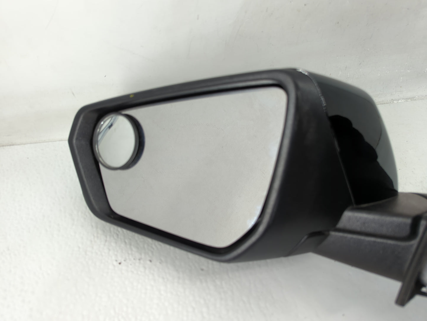 2024 Chevrolet Equinox Driver Side View Mirror - Left Door Mirror OEM Used - Oemusedautoparts1.com