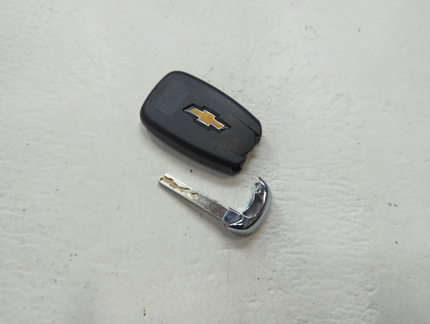 Chevrolet Equinox Keyless Entry Remote Fob HYQ4AS 13549085 5 buttons - Oemusedautoparts1.com