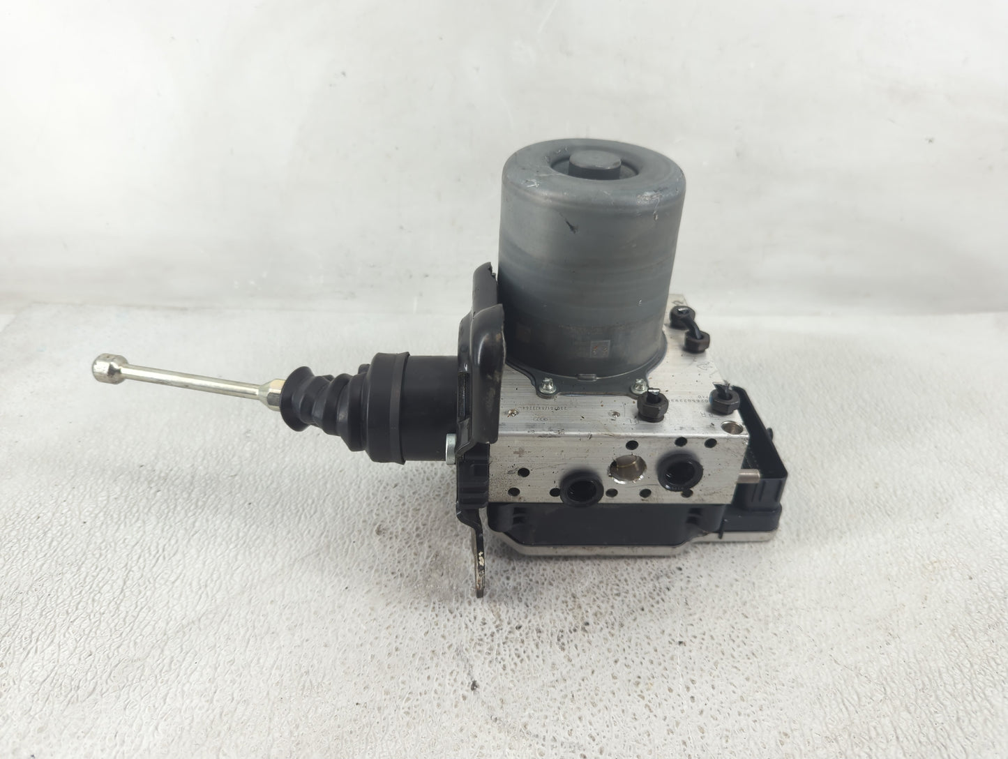 2024 Chevrolet Equinox ABS Pump Control Module Replacement P/N:86518710 Fits OEM Used Auto Parts - Oemusedautoparts1.com