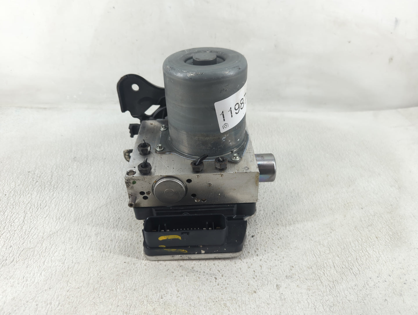 2024 Chevrolet Equinox ABS Pump Control Module Replacement P/N:86518710 Fits OEM Used Auto Parts - Oemusedautoparts1.com