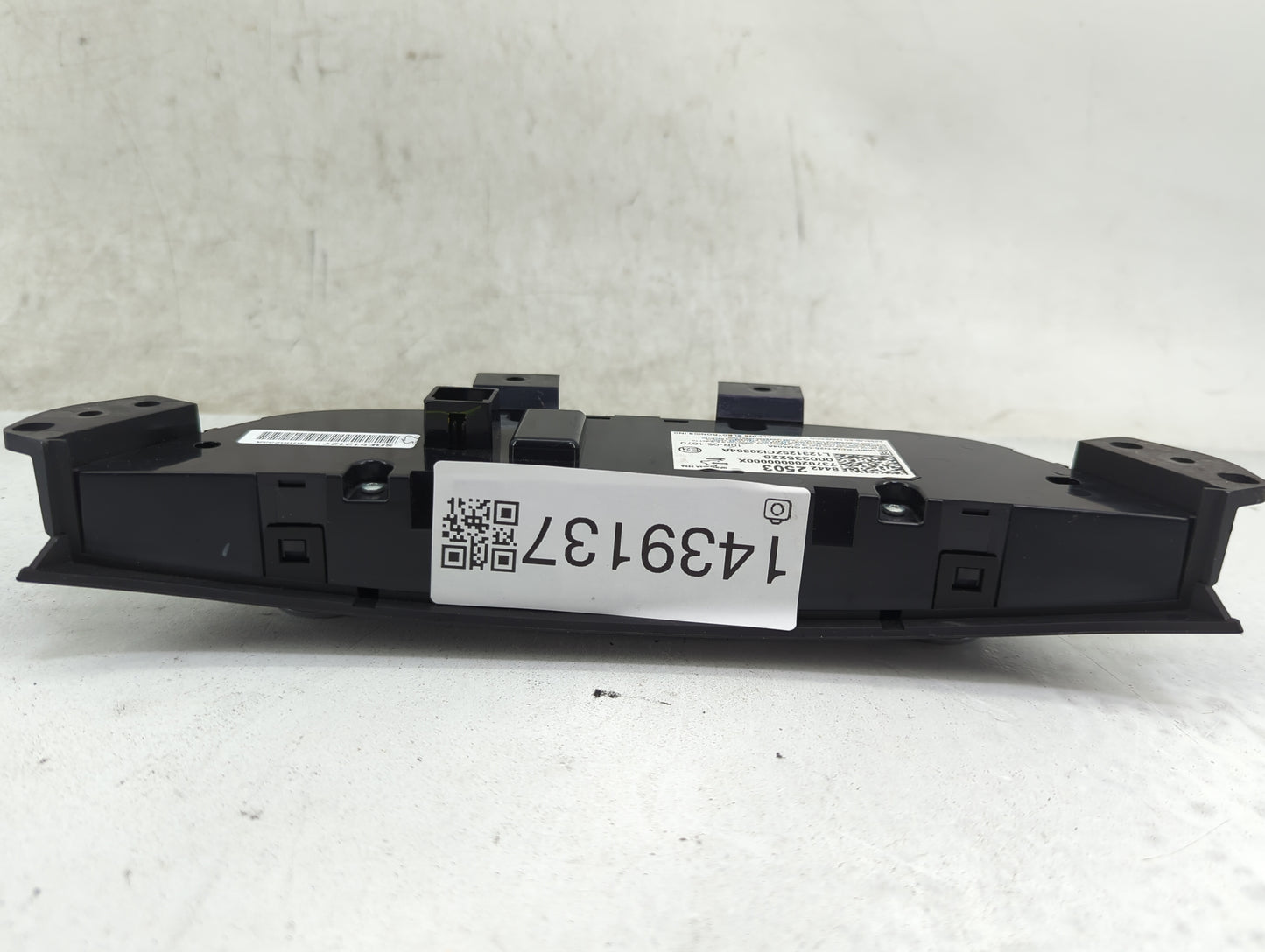 2020-2022 Chevrolet Equinox Climate Control Module Temperature AC/Heater Replacement P/N:84422503 Fits Fits 2020 2021 2022 O