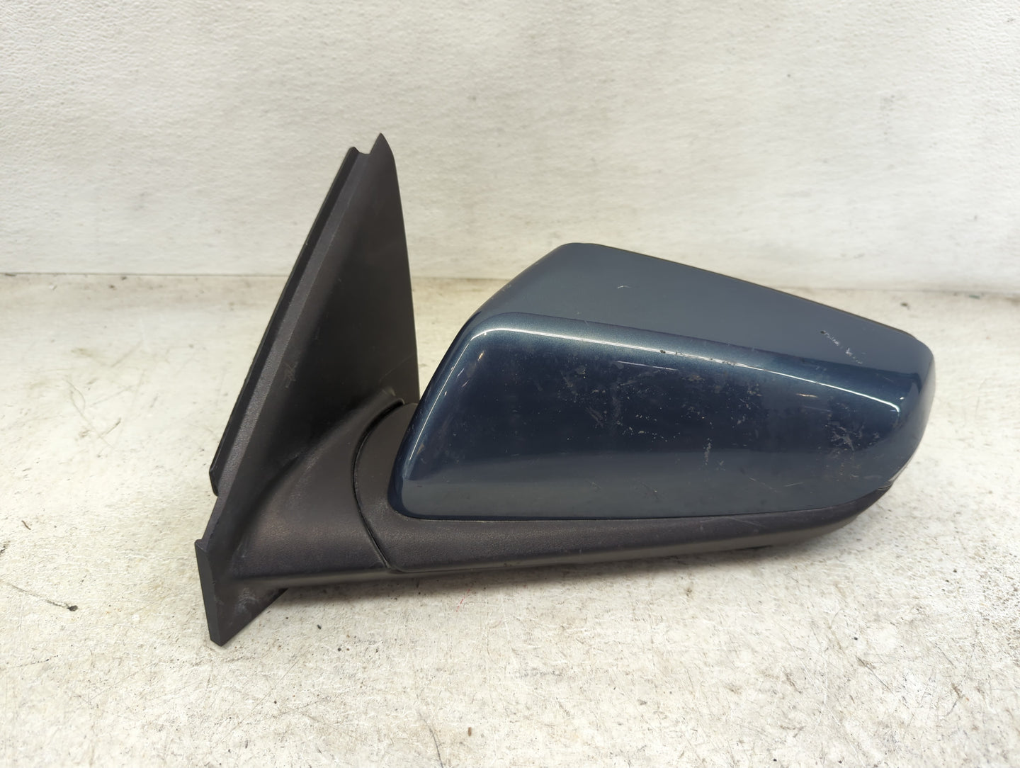2024 Chevrolet Equinox Driver Side View Mirror - Left Door Mirror OEM Used - Oemusedautoparts1.com