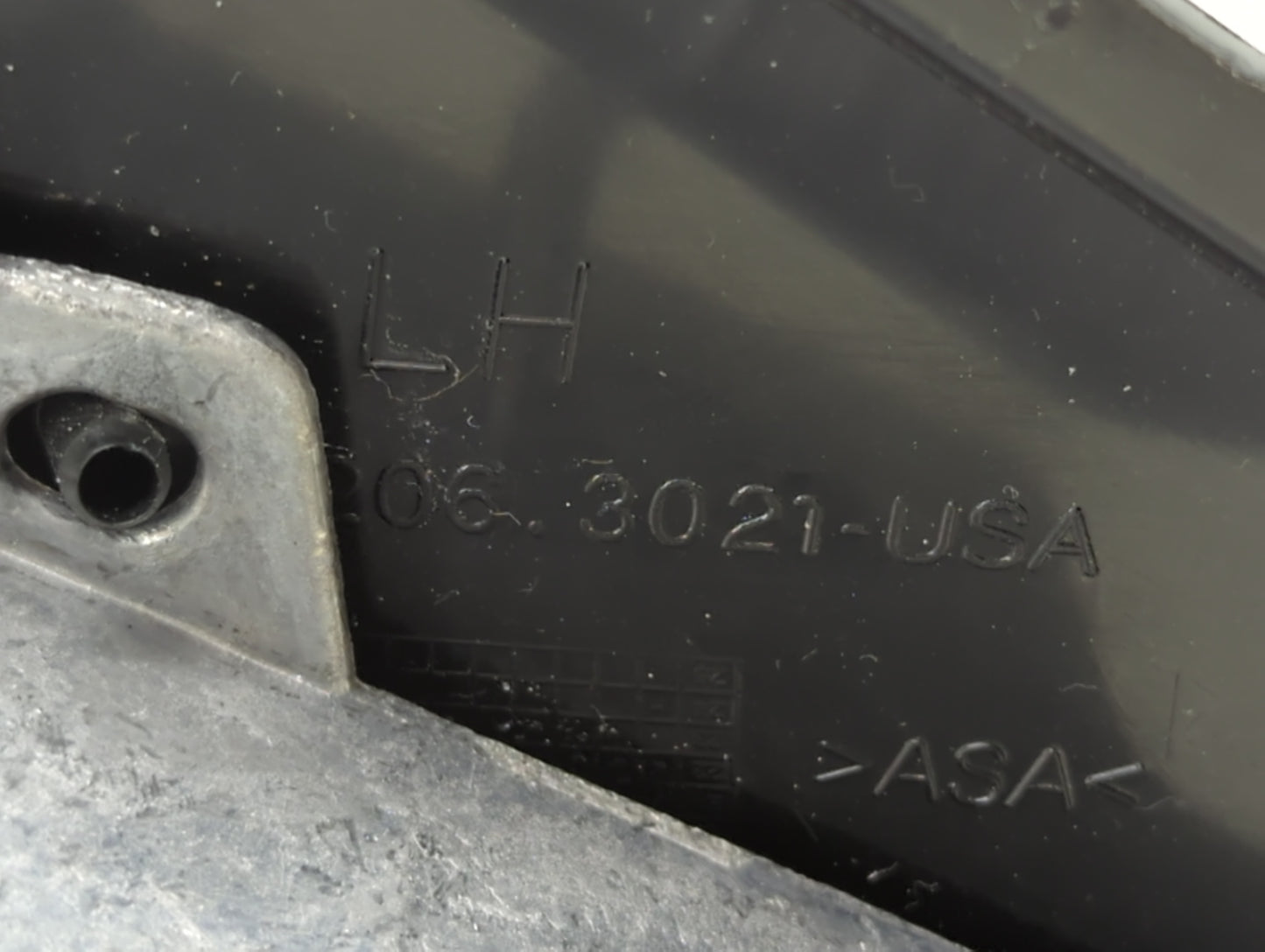 2024 Chevrolet Equinox Driver Side View Mirror - Left Door Mirror OEM Used - Oemusedautoparts1.com