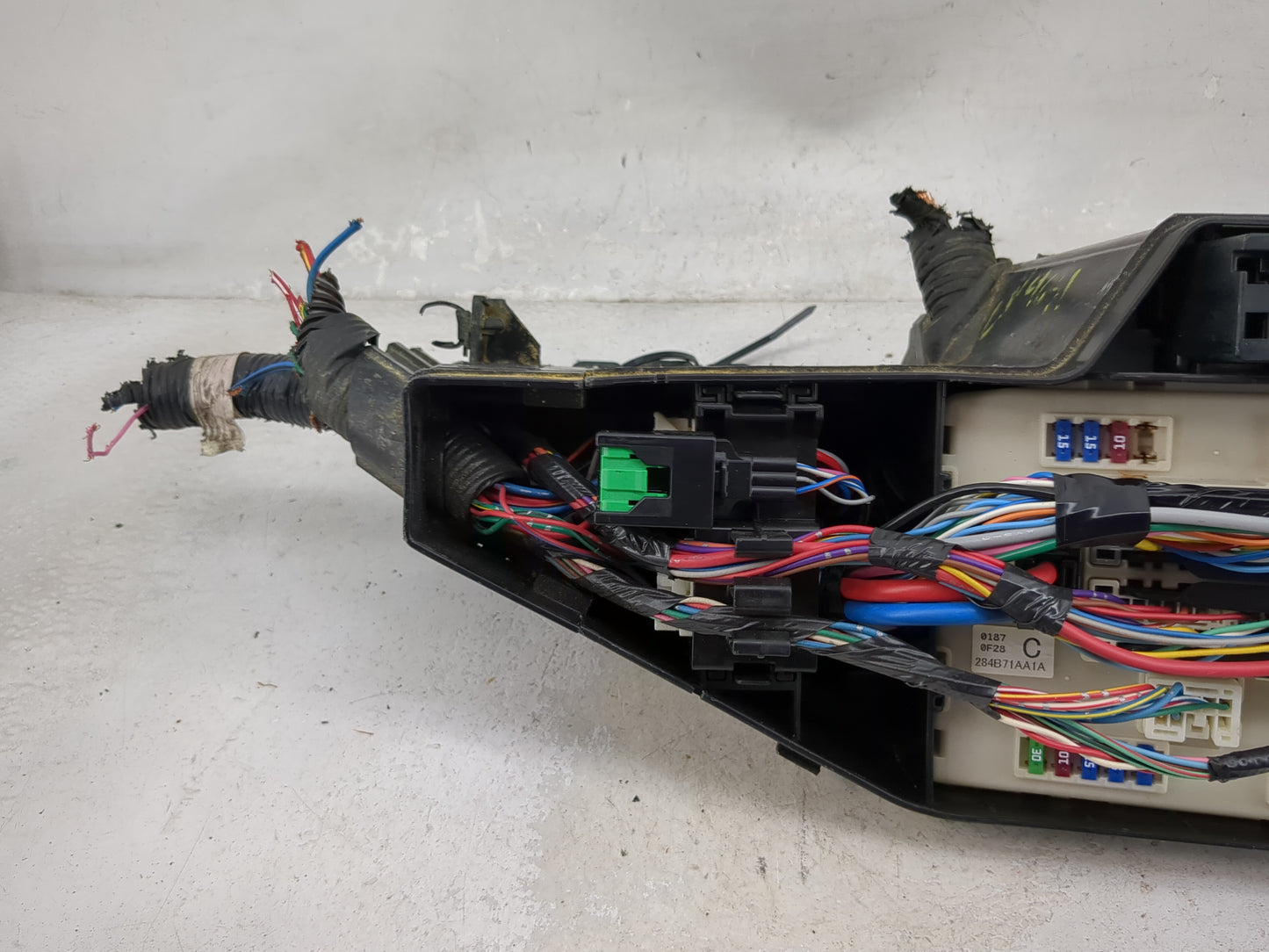 2024 Chevrolet Equinox Fusebox Fuse Box Panel Relay Module P/N:284B71AA1A Fits OEM Used Auto Parts - Oemusedautoparts1.com