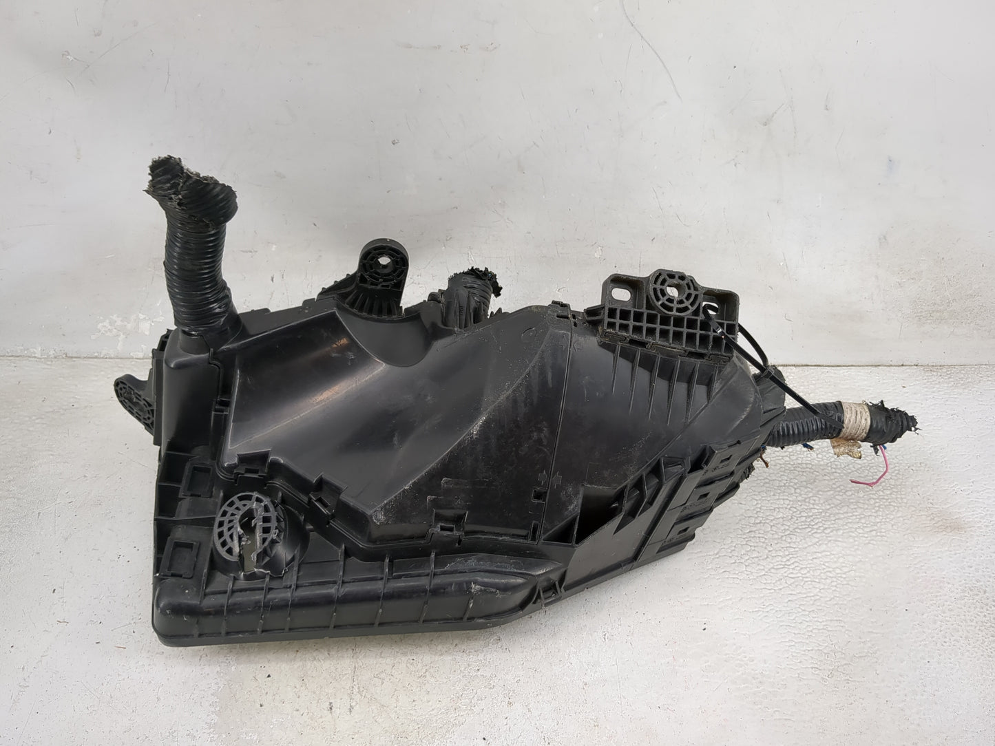 2024 Chevrolet Equinox Fusebox Fuse Box Panel Relay Module P/N:284B71AA1A Fits OEM Used Auto Parts - Oemusedautoparts1.com