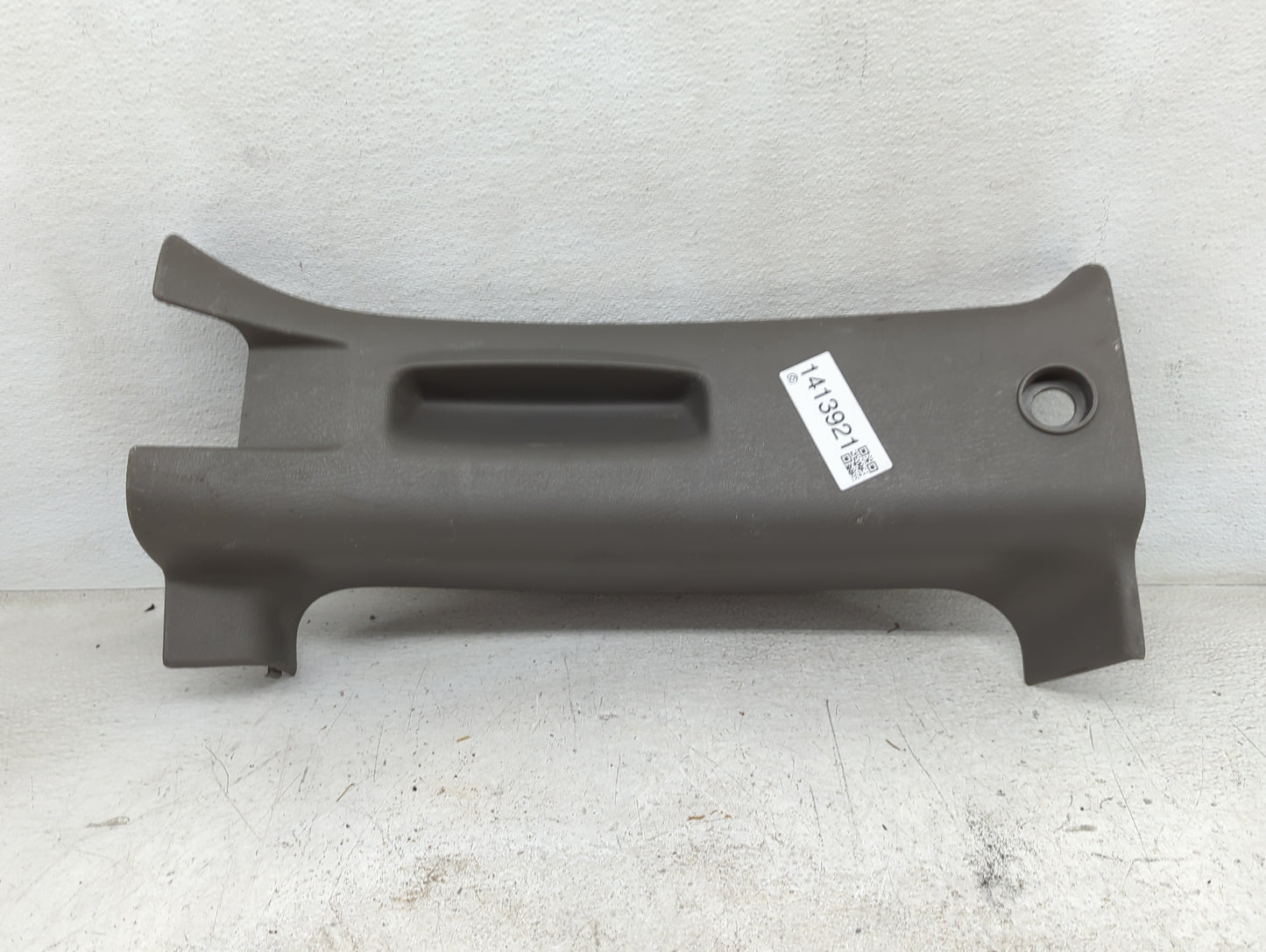 1996-2021 Chevrolet Express 3500 Passenger Center Pillar Oem - Oemusedautoparts1.com